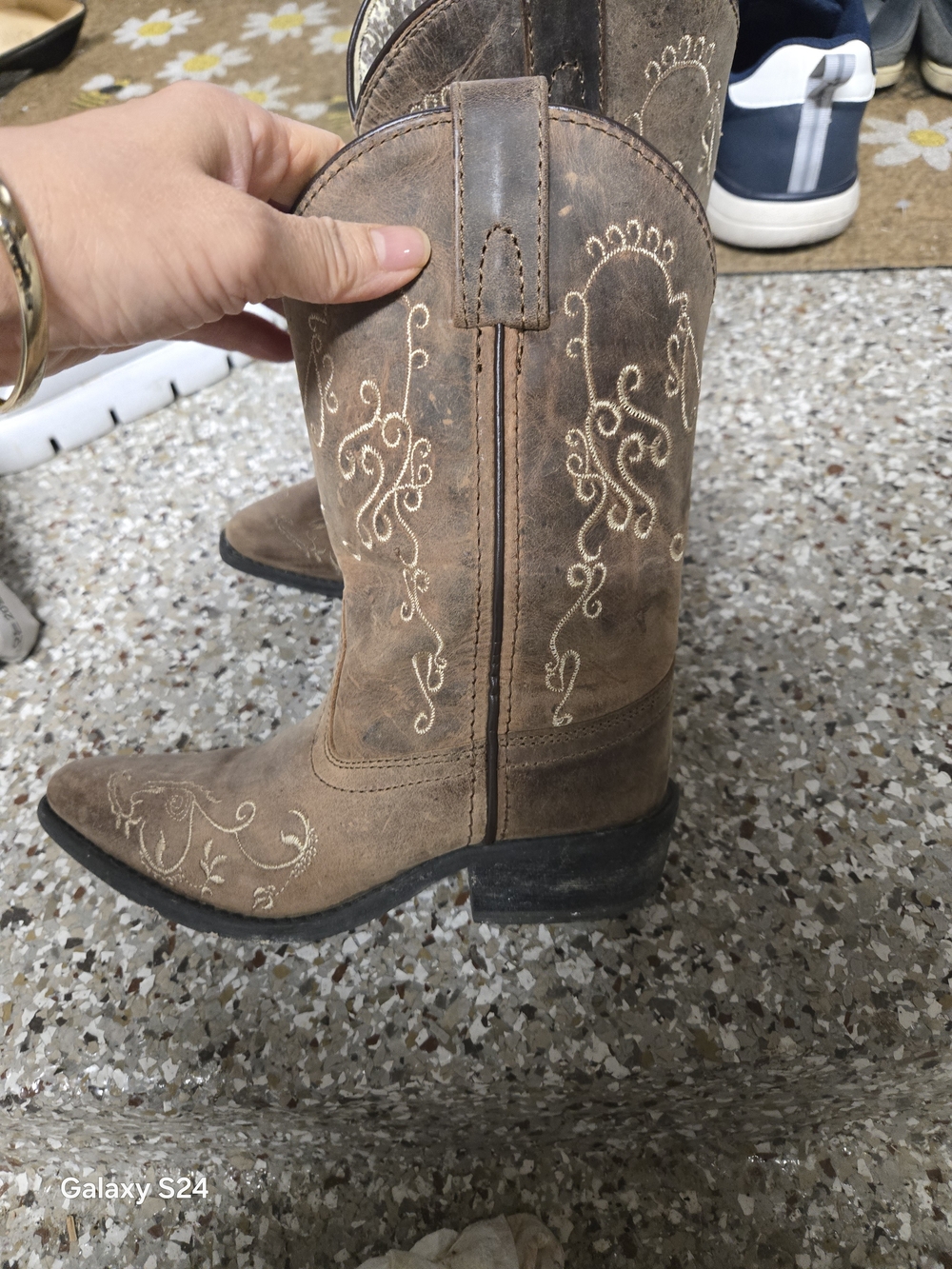 Kids Brown Embroidered Western Boots - Classic Cowboy Style